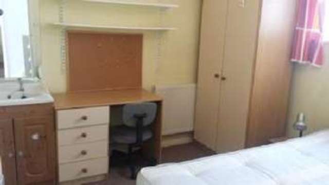  Image of 5 bedroom House Share to rent in Metchley Drive Harborne Birmingham B17 at Harborne Bristol Harborne, B17 0LA
