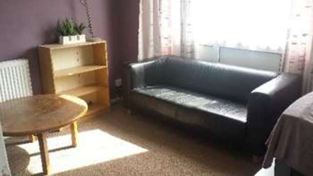 Image of 5 bedroom House Share to rent in Metchley Drive Harborne Birmingham B17 at Harborne Bristol Harborne, B17 0LA