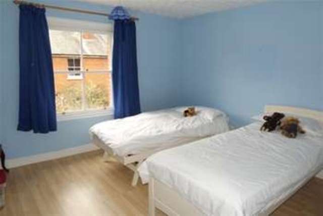  Image of 2 bedroom Terraced house to rent in Mildmay Terrace Hartley Wintney Hook RG27 at Hook, RG27 8PN