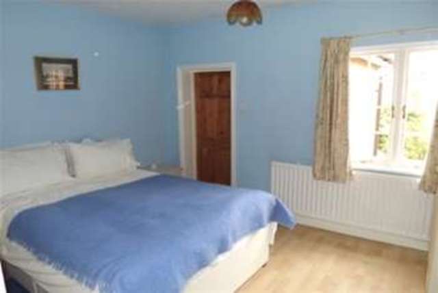 Image of 2 bedroom Terraced house to rent in Mildmay Terrace Hartley Wintney Hook RG27 at Hook, RG27 8PN