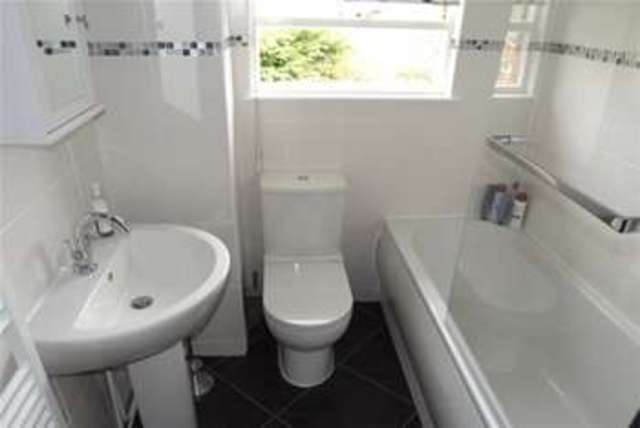  Image of 2 bedroom Terraced house to rent in Mildmay Terrace Hartley Wintney Hook RG27 at Hook, RG27 8PN