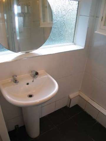 Image of 4 bedroom House Share to rent in Milner Road Selly Oak Birmingham B29 at Selly Oak Bristol Selly Oak, B29 7RG