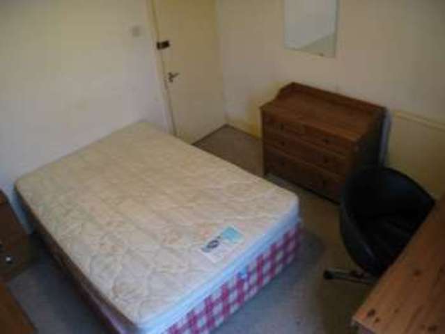  Image of 4 bedroom House Share to rent in Milner Road Selly Oak Birmingham B29 at Selly Oak Bristol Selly Oak, B29 7RG