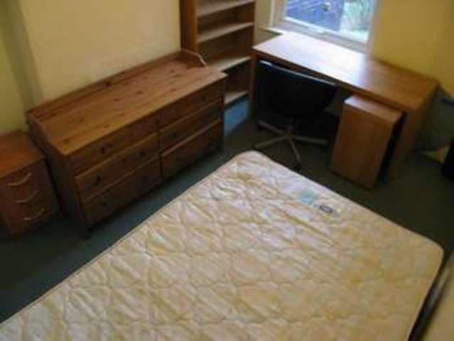  Image of 4 bedroom House Share to rent in Milner Road Selly Oak Birmingham B29 at Selly Oak Bristol Selly Oak, B29 7RG