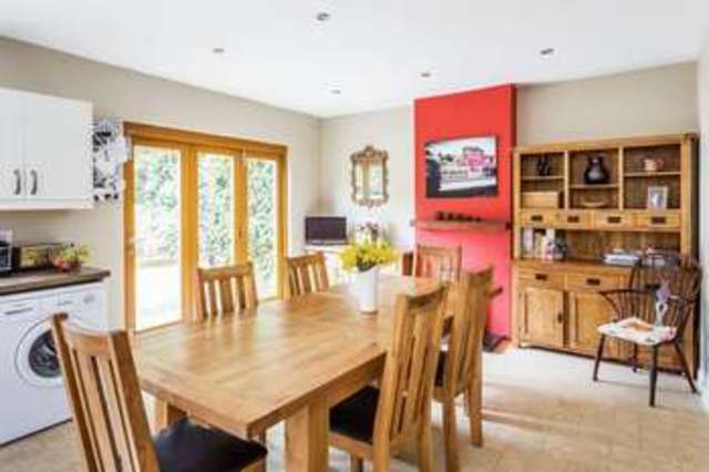  Image of 5 bedroom Detached house to rent in Mitchley View South Croydon CR2 at Mitchley View  South Croydon, CR2 9HQ