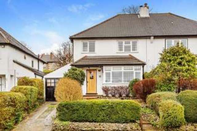  Image of 5 bedroom Detached house to rent in Mitchley View South Croydon CR2 at Mitchley View  South Croydon, CR2 9HQ