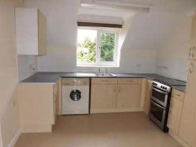  Image of 1 bedroom Flat for sale in Monmouth Road Yeovil BA21 at Monmouth Road Yeovil Mudford, BA21 5NT