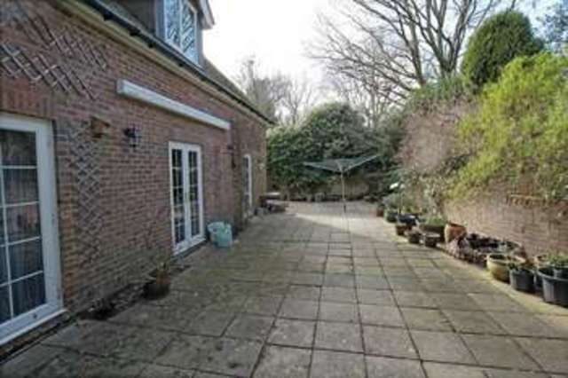  Image of 4 bedroom Detached house for sale in Mount Pleasant Crowborough TN6 at Mount Pleasant  Crowborough, TN6 2ND