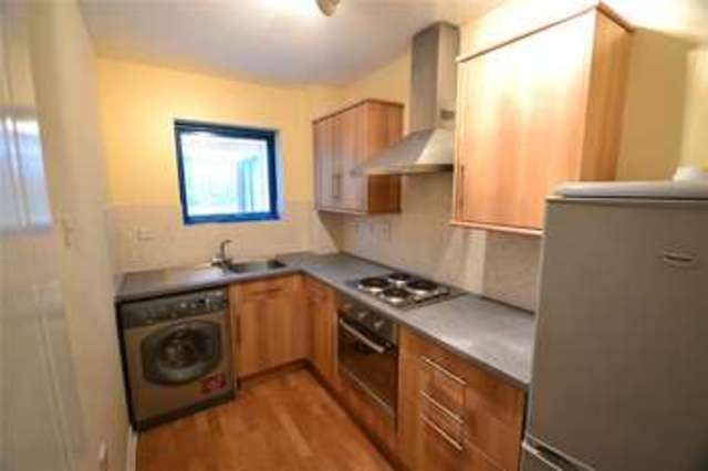  Image of 1 bedroom Apartment for sale in Wayland Close Bracknell RG12 at Wayland Close Harmans Water Easthampstead, RG12 9JW