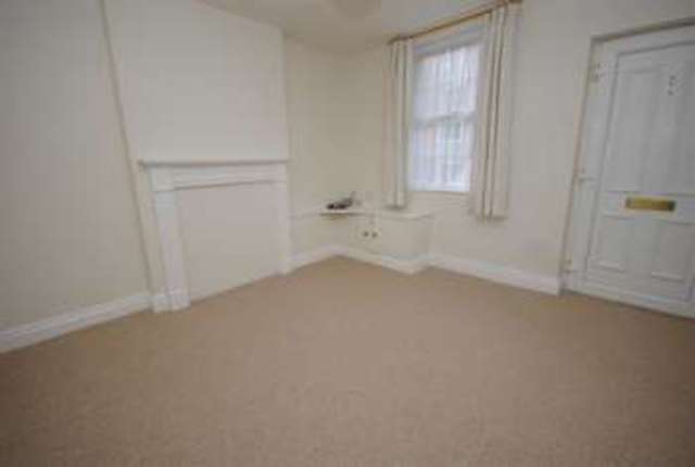  Image of 2 bedroom Terraced house to rent in Nelson Street Macclesfield SK11 at Macclesfield Cheshire Macclesfield, SK11 6UN