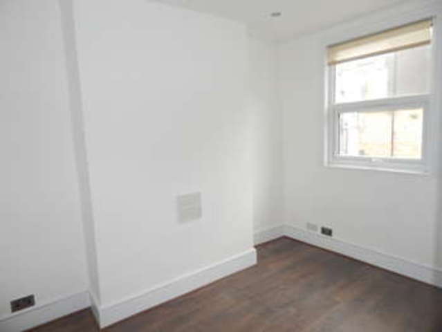  Image of 1 bedroom Flat to rent in New Cross Road London SE14 at New Cross Road  Greater London, SE14 6AG