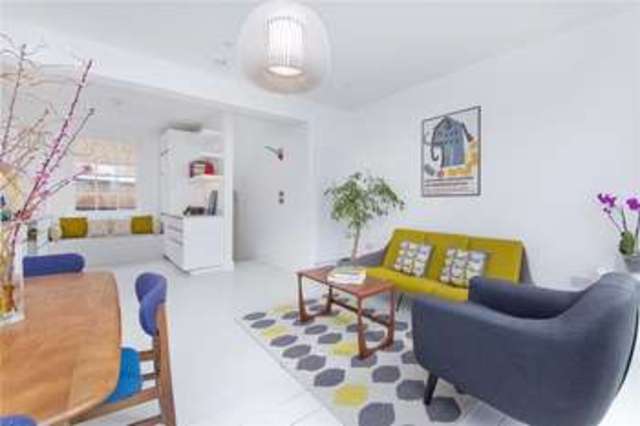  Image of 2 bedroom Maisonette for sale in New North Road London N1 at Islington London Essex Road, N1 7BJ