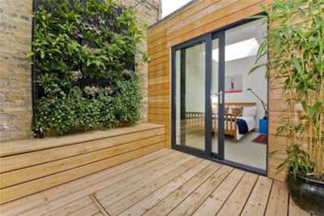  Image of 2 bedroom Maisonette for sale in New North Road London N1 at Islington London Essex Road, N1 7BJ