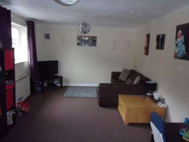  Image of 1 bedroom Flat to rent in St. Pancras Chichester PO19 at St Pancras  Chichester, PO19 7SB
