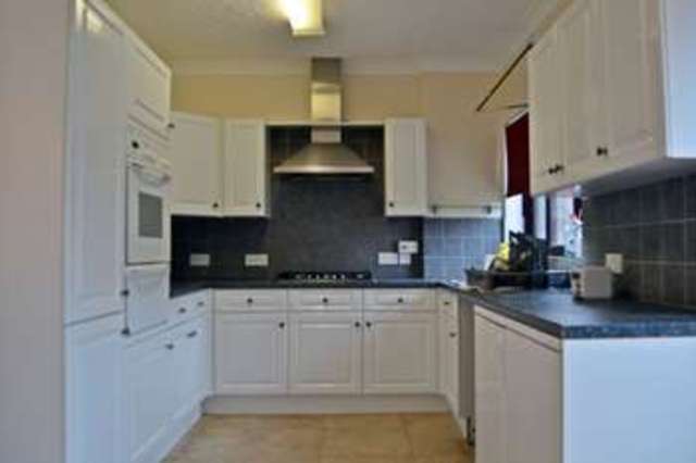  Image of 3 bedroom Detached house to rent in Norfolk Road Romford RM7 at Norfolk Road  Romford, RM7 9DL