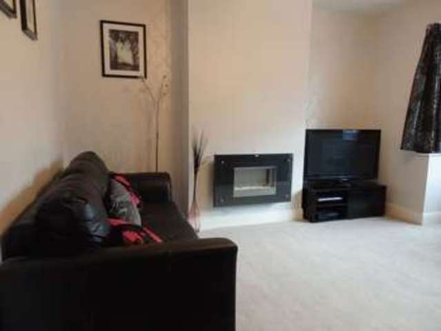  Image of 4 bedroom Detached house to rent in Nork Gardens Banstead SM7 at Nork Gardens  Banstead, SM7 1NZ