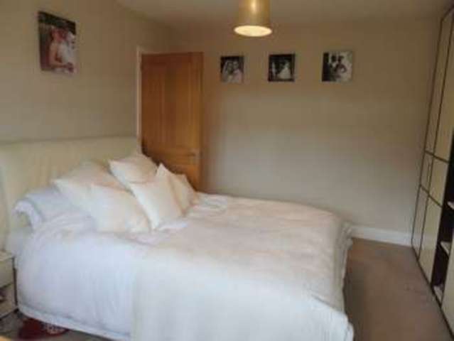  Image of 4 bedroom Detached house to rent in Nork Gardens Banstead SM7 at Nork Gardens  Banstead, SM7 1NZ