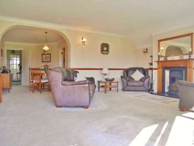  Image of 3 bedroom Detached house for sale in Norman Avenue Abingdon OX14 at Abingdon, OX14 2HQ