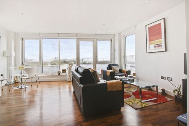  Image of 2 bedroom Flat to rent in Norman Road London SE10 at Norman Road  Greenwich, SE10 9FX