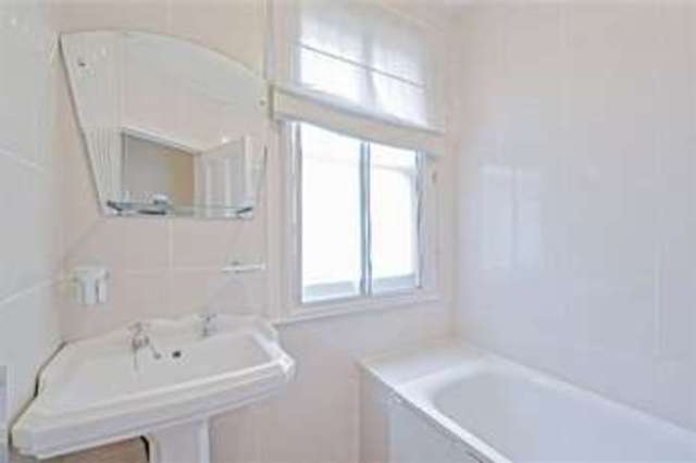  Image of 4 bedroom Detached house to rent in North Road London N6 at North Road Highgate Highgate, N6 4AA