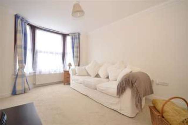  Image of 2 bedroom Apartment for sale in North Street Emsworth PO10 at Emsworth Hampshire Emsworth, PO10 7PN