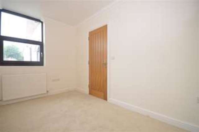  Image of 2 bedroom Apartment for sale in North Street Emsworth PO10 at Emsworth Hampshire Emsworth, PO10 7PN