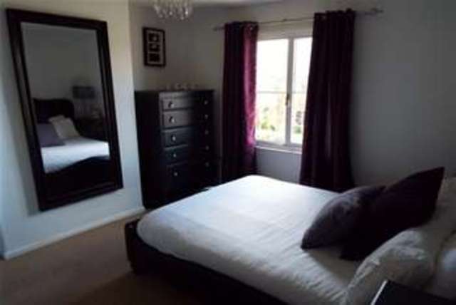  Image of 2 bedroom Terraced house to rent in The Street North Warnborough Hook RG29 at Hook, RG29 1BL