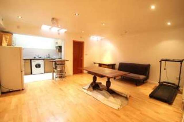  Image of 2 bedroom Flat to rent in Northchurch Road London N1 at Northchurch Road  London, N1 3NT