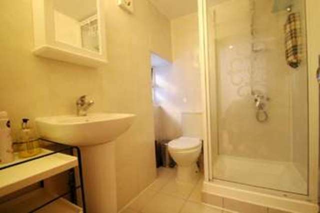  Image of 2 bedroom Flat to rent in Northchurch Road London N1 at Northchurch Road  London, N1 3NT