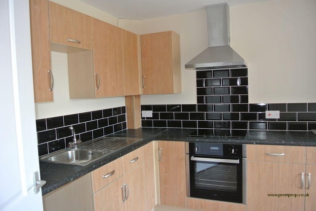  Image of 3 bedroom Chalet to rent in Oak Avenue Thorpe St. Andrew Norwich NR7 at Norwich, NR7 0PD