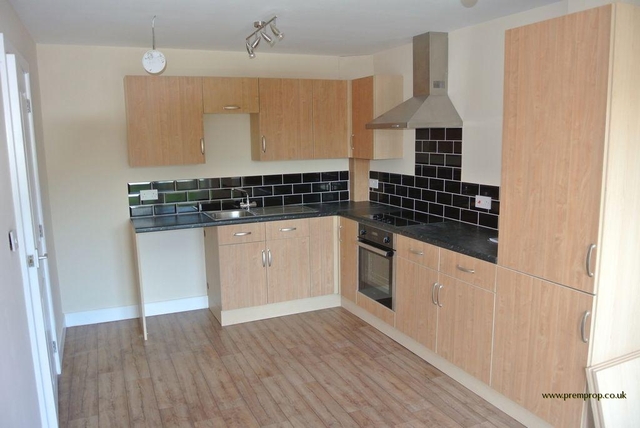  Image of 3 bedroom Chalet to rent in Oak Avenue Thorpe St. Andrew Norwich NR7 at Norwich, NR7 0PD