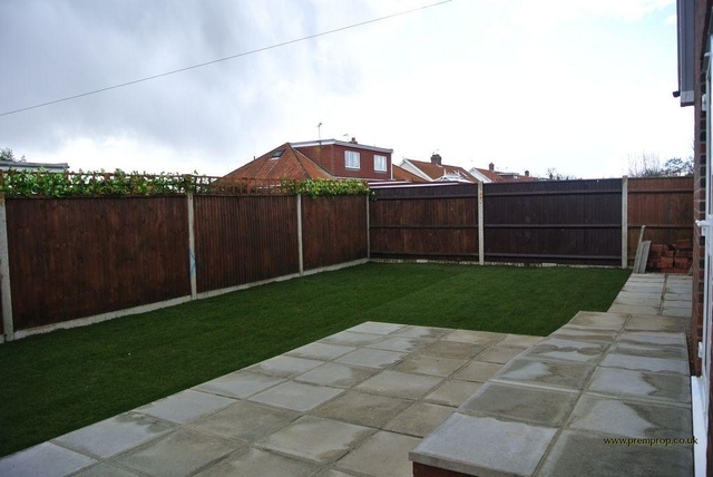  Image of 3 bedroom Chalet to rent in Oak Avenue Thorpe St. Andrew Norwich NR7 at Norwich, NR7 0PD
