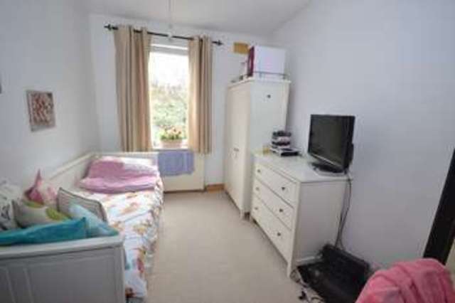  Image of 2 bedroom End of Terrace for sale in Oakenshaw Lane Walton Wakefield WF2 at Walton Wakefield West Yorkshire, WF2 6NJ