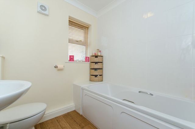  Image of 3 bedroom Terraced house for sale in Oaktree Meadow Horncastle LN9 at Oaktree Meadow  Horncastle, LN9 5PG