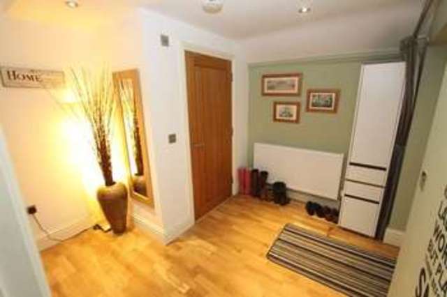  Image of 3 bedroom Terraced house for sale in Old Street Clevedon BS21 at 30 Old Street  Clevedon, BS21 6BY