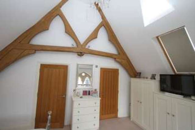  Image of 3 bedroom Terraced house for sale in Old Street Clevedon BS21 at 30 Old Street  Clevedon, BS21 6BY