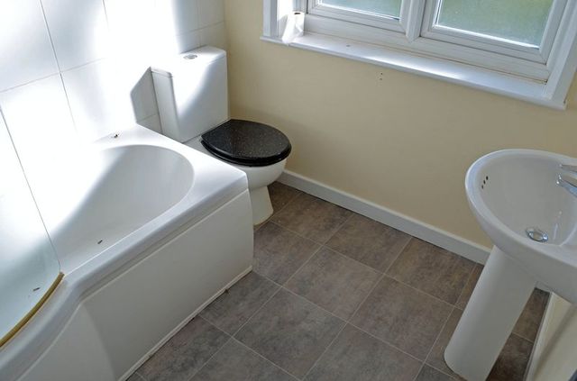  Image of 5 bedroom Semi-Detached house for sale in Ollerton Road Retford DN22 at Ollerton Road  Retford, DN22 7TQ