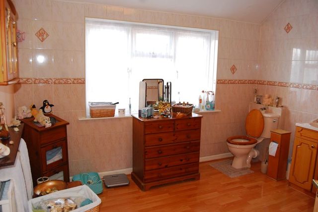  Image of 2 bedroom Terraced house for sale in Oxford Street St. Philips Bristol BS2 at Oxford Street St. Philips Bristol, BS2 0QU