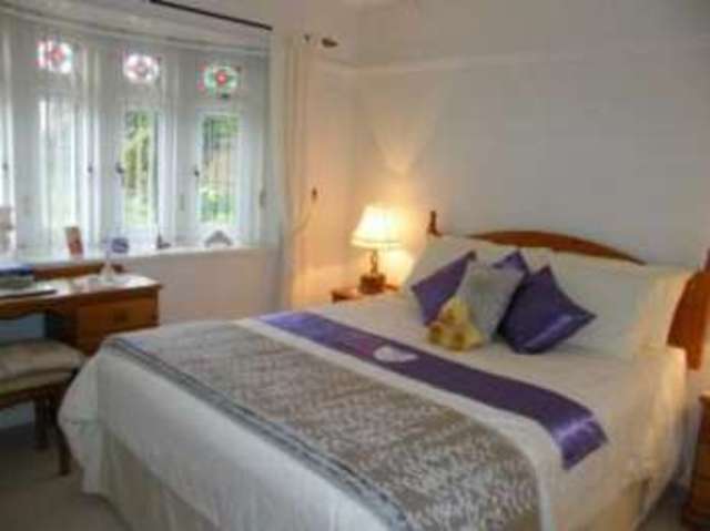  Image of 3 bedroom Bungalow for sale in Brixham Road Paignton TQ4 at Paignton Devon Goodrington, TQ4 7BD