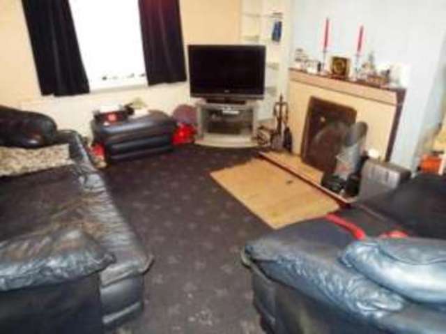  Image of 2 bedroom Terraced house for sale in Palk Road Wellingborough NN8 at Wellingborough Northamptonshire Wellingborough, NN8 1HP