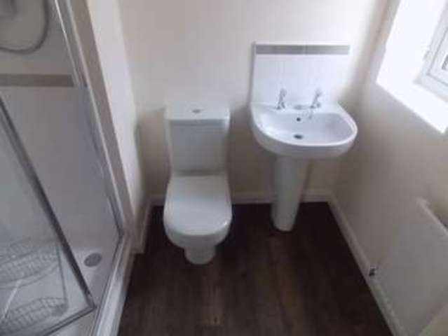  Image of 3 bedroom Terraced house to rent in Shinglers Drive Tipton DY4 at Parkers Way  Tipton, DY4 9EJ