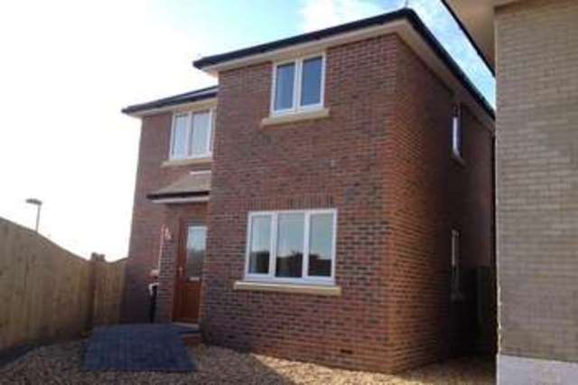  Image of 2 bedroom Detached house to rent in Ringwood Road Parkstone Poole BH12 at Poole, BH12 3LH