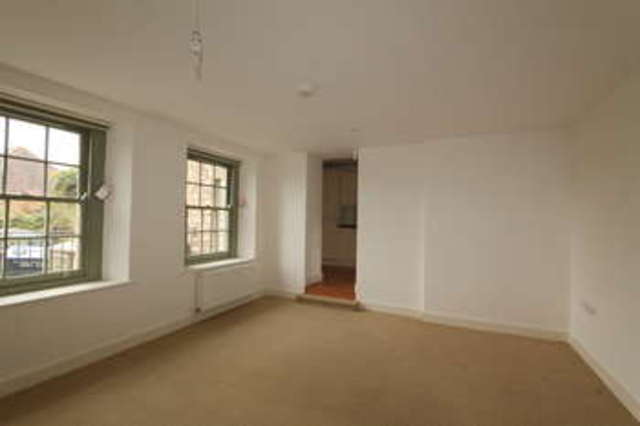  Image of 2 bedroom Flat to rent in Park Road Paulton Bristol BS39 at Paulton Bristol Avon, BS39 7NG