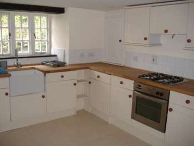  Image of 2 bedroom Cottage to rent in Pennys Hill Torquay TQ1 at Torquay Devon, TQ1 4HE