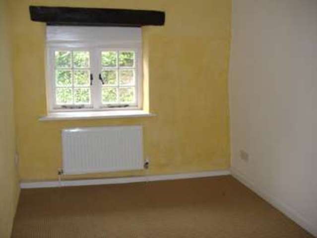  Image of 2 bedroom Cottage to rent in Pennys Hill Torquay TQ1 at Torquay Devon, TQ1 4HE