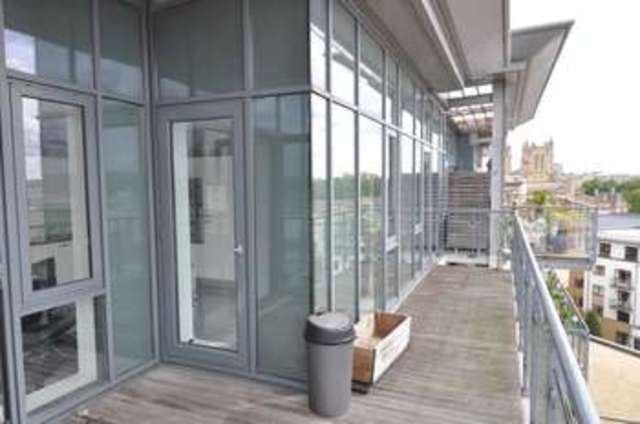  Image of 2 bedroom Flat to rent in Deanery Road Bristol BS1 at Deanery Road  Bristol, BS1 5QH