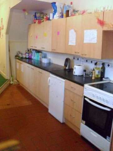  Image of 6 bedroom House Share to rent in Pershore Road Selly Park Birmingham B29 at Selly Park Bristol Selly Park, B29 7NX