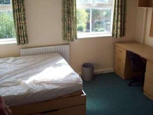  Image of 6 bedroom House Share to rent in Pershore Road Selly Park Birmingham B29 at Selly Park Bristol Selly Park, B29 7PU