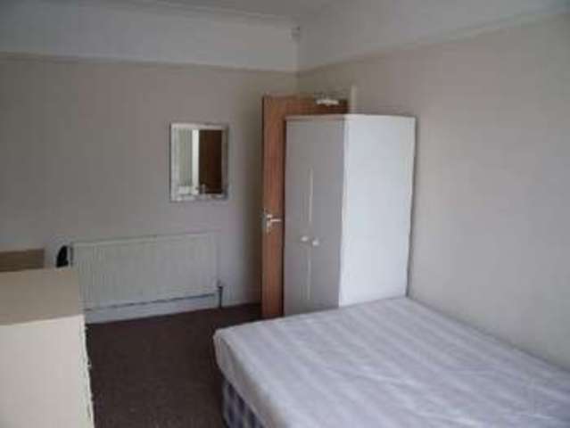  Image of 6 bedroom House Share to rent in Pershore Road Selly Park Birmingham B29 at Selly Park Bristol Selly Park, B29 7PX