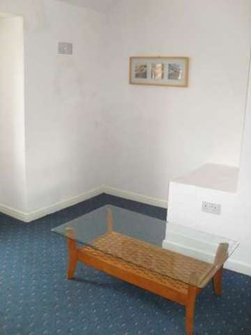 Image of 5 bedroom House Share to rent in Poole Crescent Harborne Birmingham B17 at Harborne Bristol Harborne, B17 0PB